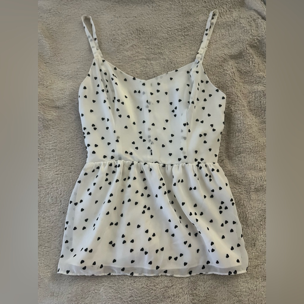 Guess White Peplum Top With Black Hearts